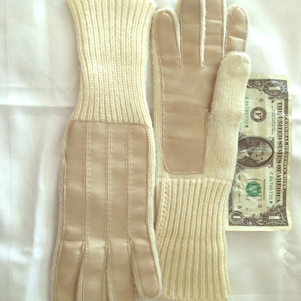 SALE  Winter white women’s gloves leather and knit